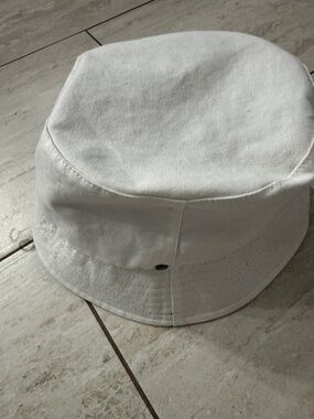 Vince ladies o/s White Cotton Bucket Hat